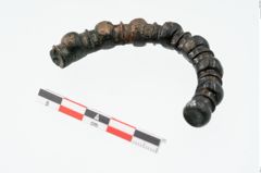 Foto von Bronzeknotenarmreif (NHMW-PRAE-025650)